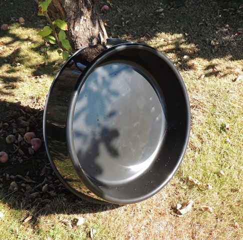 BATH PANS NEW LARGER SIZE FOR HAWKS AND FALCONS 22 INCH DIAMETER
