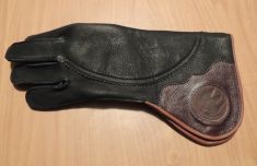 Norwegian Full-Cuff ELK glove, Left hand.